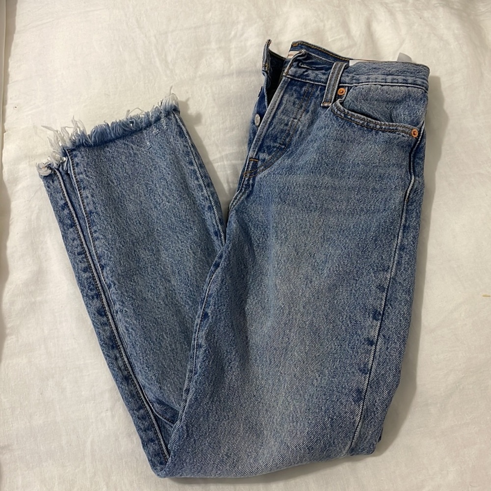 Levi’s Wedgie cropped